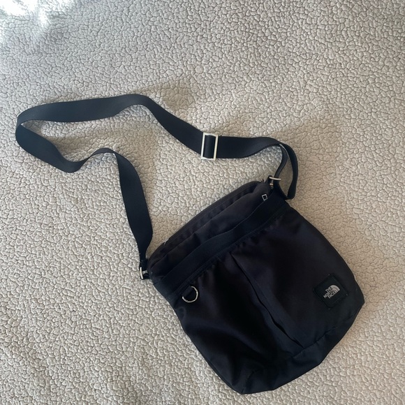 The North Face Alluvion Bag - Picture 2 of 9